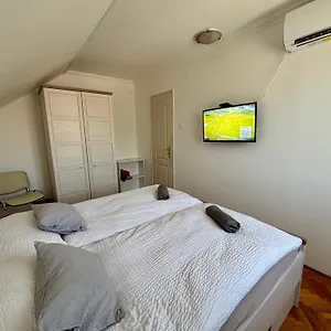 https://aranylo-apartman2.hotels-hajduszoboszlo-hungary.com